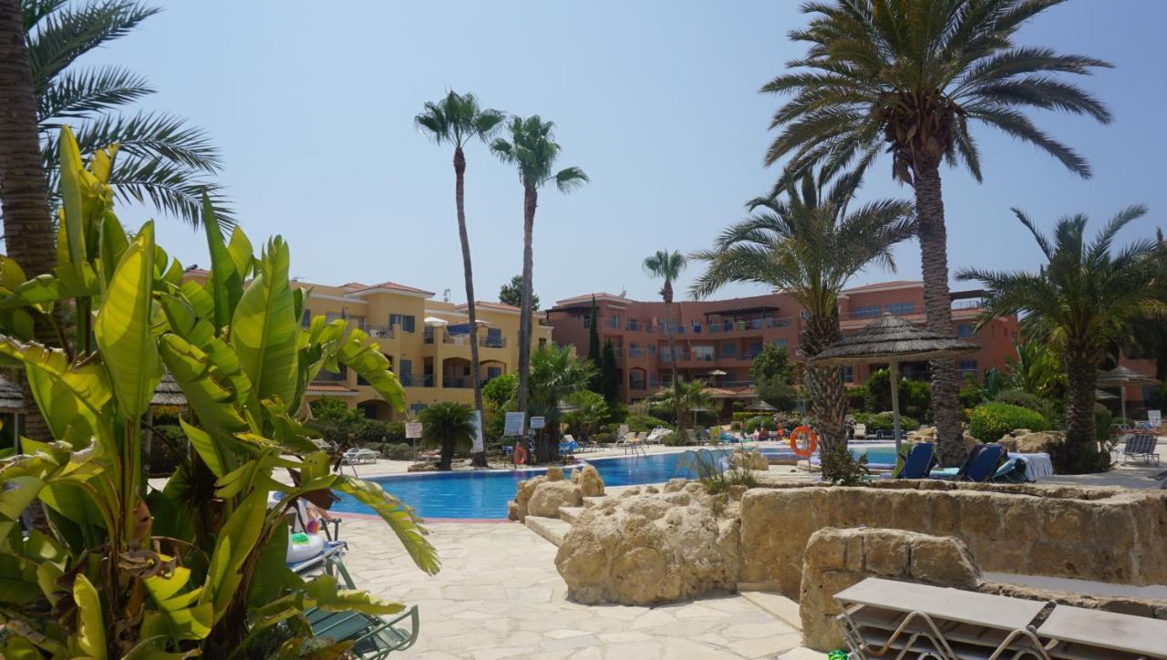 Limnaria Gardens Paphos, Near Beach Extérieur photo